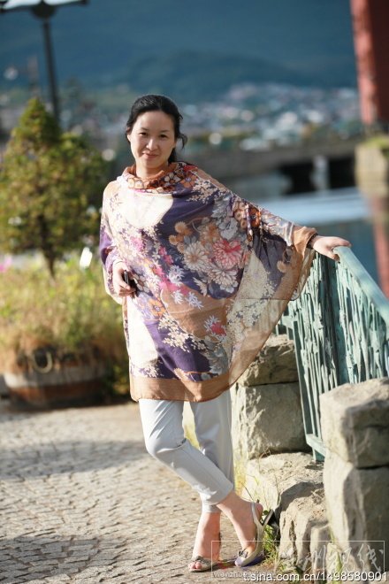 投资人王功权宣布“放弃一切，和王琴私奔了”