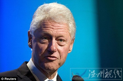 在美国前总统比尔-克林顿的文件箱里发现的岩石，被认为自他离开这里时，就从它的办公室消失了