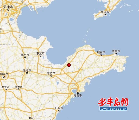 据山东省地震台网测定，2012年1月1日19时50分在山东省烟台市莱州市发生ML3.2级地震，震中位于：北纬37.11度，东经119.99度。