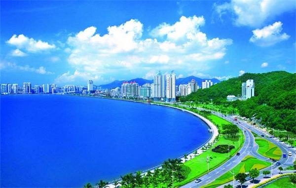 中国最富20大城市排行榜第6名：广东珠海市。 
