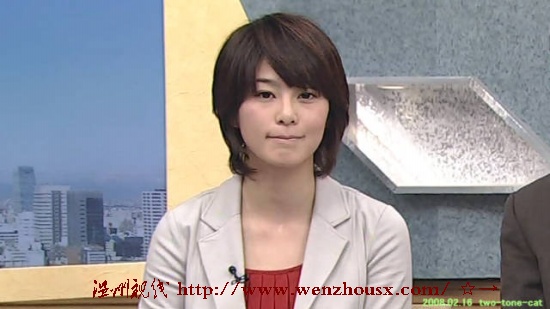 日本美女主持杉浦友纪的图片