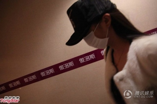 干露露毁容，干露露疑被捉奸被打遭毁容