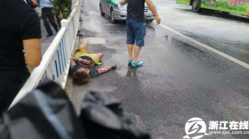 杭州公交车起火照片