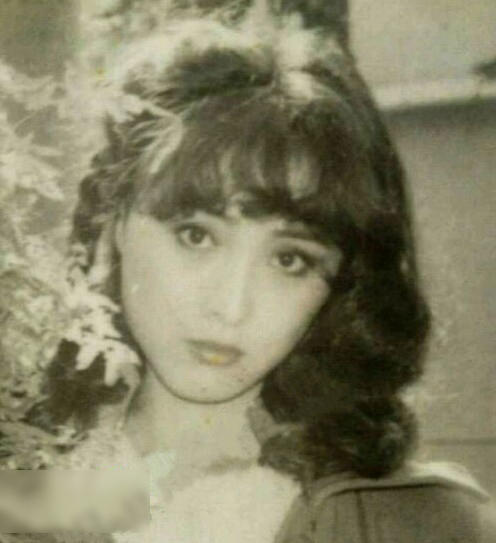刘亦菲一家都是美女