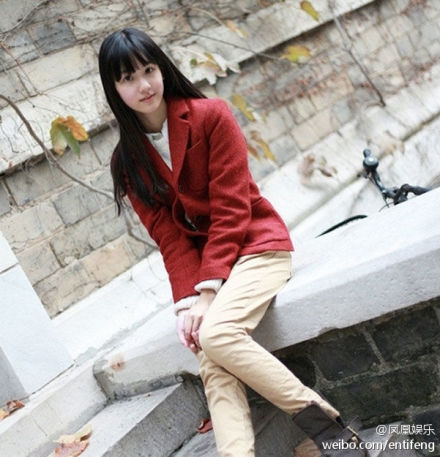 南航?；ǔ露剂檎掌? /><br />
南航校花陈都灵照片</p>
<p style=