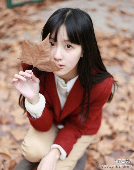 南航?；ǔ露剂檎掌? /><br />
南航校花陈都灵照片</p>
<p style=