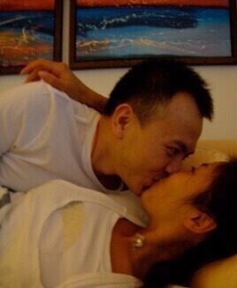 刘涛激吻照