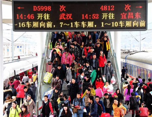 大年初三，湖北省恩施土家族苗族自治州恩施火车站。