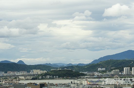温州刮台风不下雨，天气还很好。