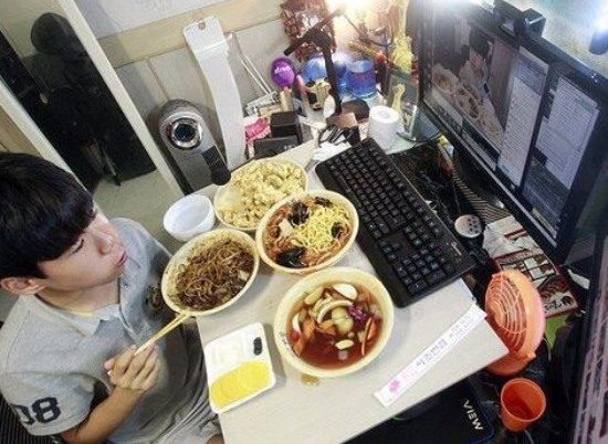 直播吃饭日赚上万