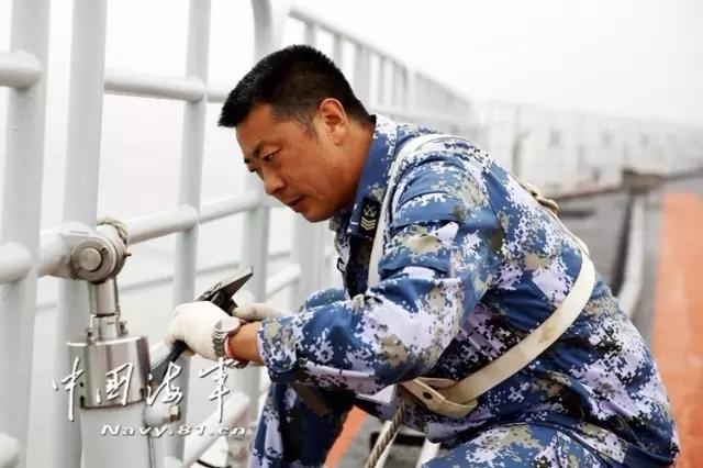 航母男神集体曝光