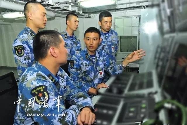 航母男神集体曝光