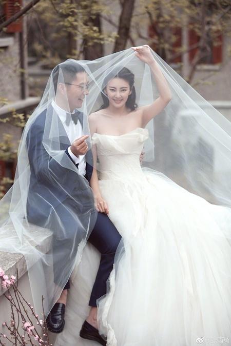 张雨绮离婚了，龙凤胎孩子还不到1周岁