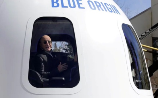 亚马逊前任首席执行官杰夫·贝索斯（Jeff Bezos）将踏上 Blue Origin 的处女航。