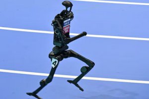 全球首届人形机器人