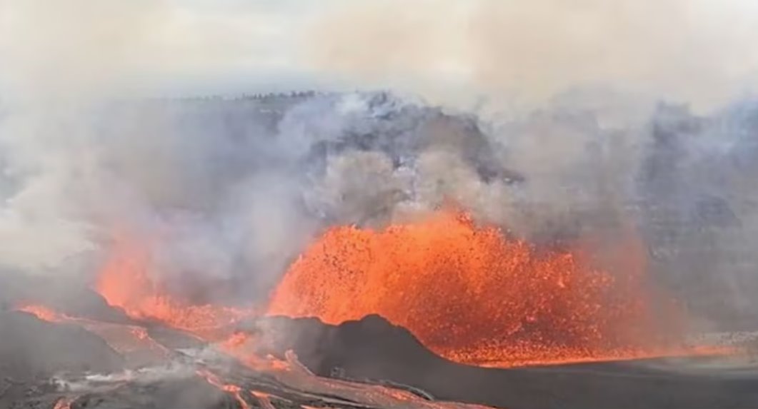 此次喷发是该火山自2024年12月开始当前喷发周期以来的第32次喷发