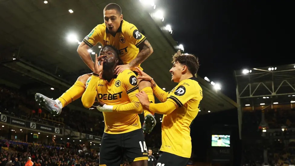 卡拉宝杯狼队2-0埃弗顿