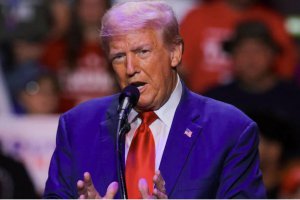 特朗普本月将访问日