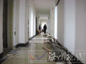 2月20日，招待所客房房门已被装修工人拆除，招待所也已停止营业。