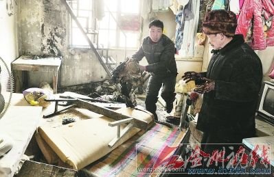 ○失火的房间里一片狼藉。